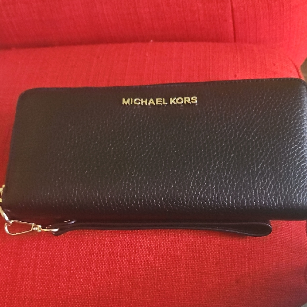 Michael Kors Black and Gold Continental Wallet